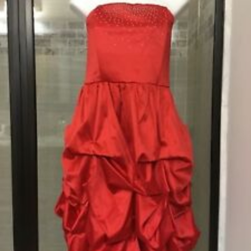 NEW old stock Torrid red fancy dress size 26